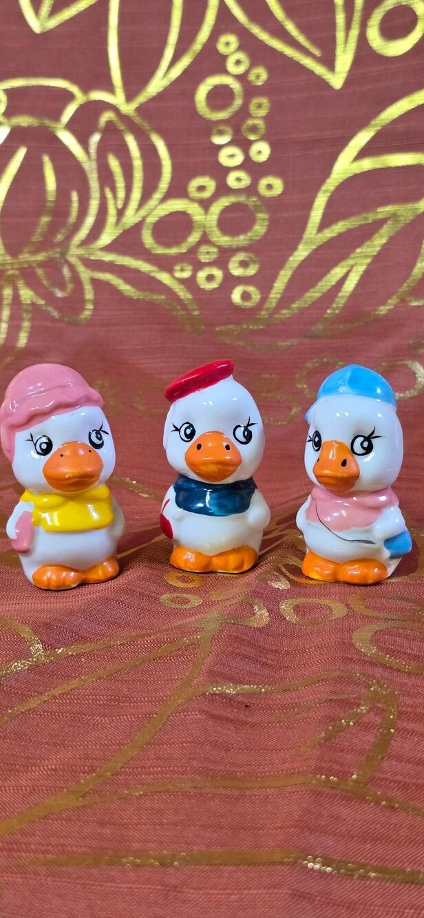 vintage ceramic duck figurines